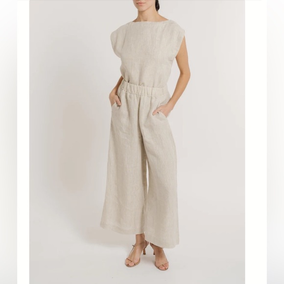 SOLD! NWT Laude the Label- Everyday Crop pants in Natural Linen, Size Medium - Picture 1 of 6
